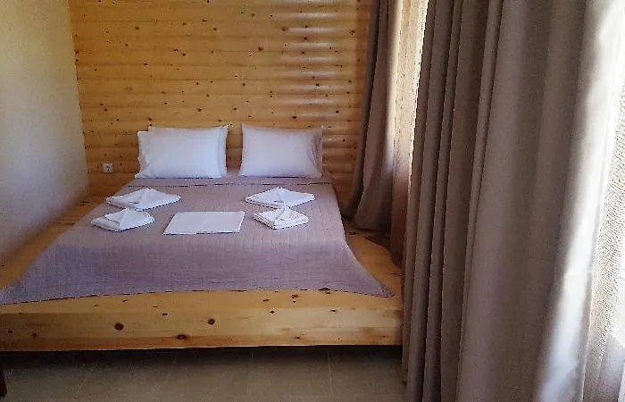 Anemos Apartmanhotel Políhrono