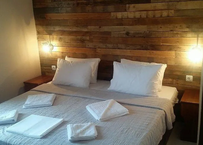 Anemos Apart Otel 3*